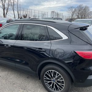 FORD ESCAPE PLUG-IN HYBRID TITANIUM - 6