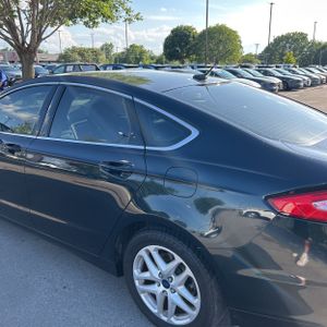 FORD FUSION SE - 6