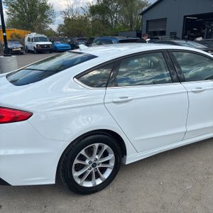 FORD FUSION SE - 9