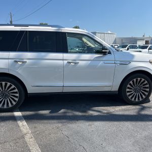 2018 Lincoln NAVIGATOR RESERVE — фото 11