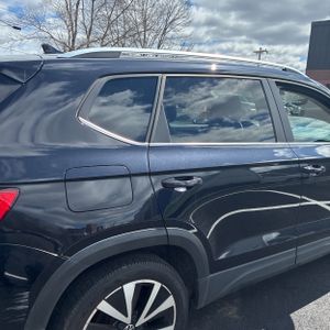 VOLKSWAGEN TAOS SE 4MOTION - 9