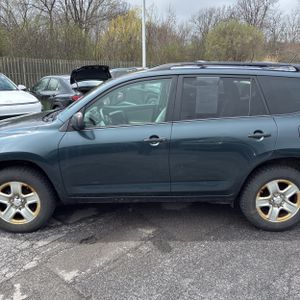 TOYOTA RAV4 - 4
