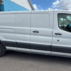 FORD TRANSIT 250 - 8