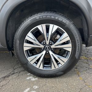 صورة مصغرة 18 لـ 2023 Nissan ROGUE SV