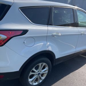 FORD ESCAPE SE - 9