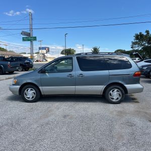 2000 Toyota SIENNA XLE photo 3