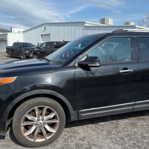 FORD EXPLORER XLT - 2