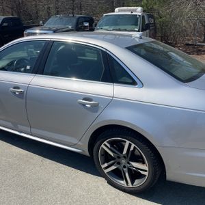 AUDI A4 2.0T PREMIUM - 6