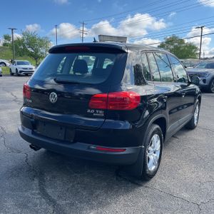 VOLKSWAGEN TIGUAN SE 4MOTION - 8
