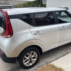 2021 KIA SOUL S 照片 9