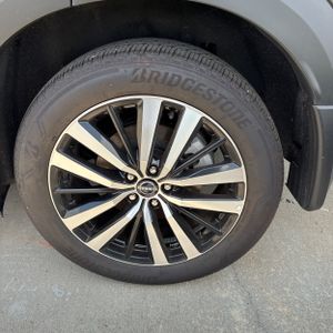 2025 Nissan PATHFINDER PLATINUM — миниатюра 18