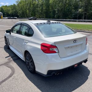 2017 Subaru WRX BASE — фото 5