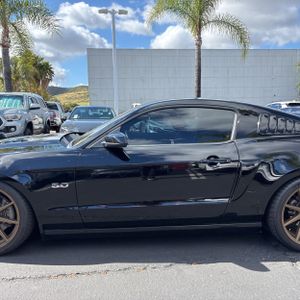FORD MUSTANG GT PREMIUM - 4