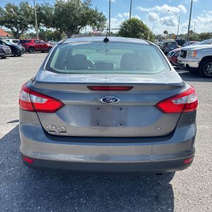 FORD FOCUS SE - 7