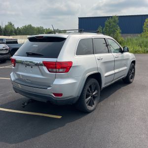 2011 JEEP GRAND CHEROKEE LAREDO photo 8