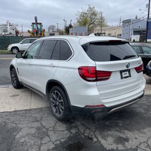 BMW X5 XDRIVE50I - 5