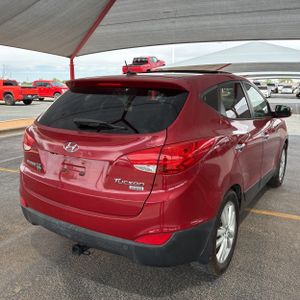 HYUNDAI TUCSON LIMITED - 8