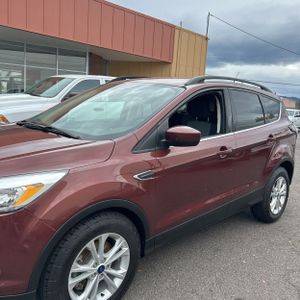 FORD ESCAPE SE - 2
