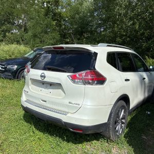 2016 Nissan ROGUE SL 照片 2