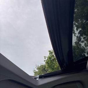 2012 Toyota SIENNA XLE 8-PASSENGER — миниатюра 34