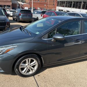 CHEVROLET CRUZE LT AUTO - 2