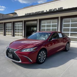 صورة 1 لـ 2022 Lexus ES 350 BASE