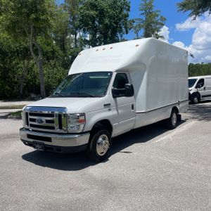 FORD E-350 CUTAWAY - 1