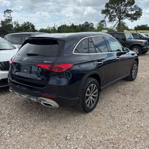 MERCEDES-BENZ GLC - 8