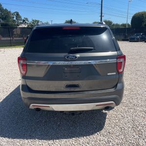 FORD EXPLORER XLT - 7