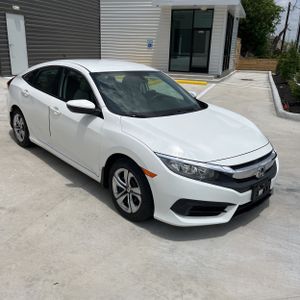 2018 Honda CIVIC LX — миниатюра 12
