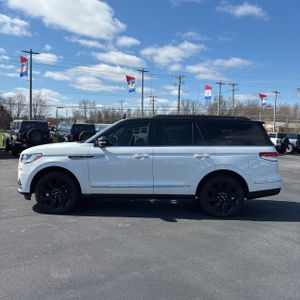 LINCOLN NAVIGATOR BLACK LABEL - 3