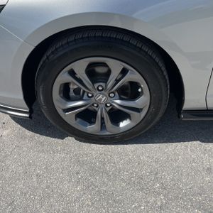 2024 Honda ACCORD EX 缩略图 17