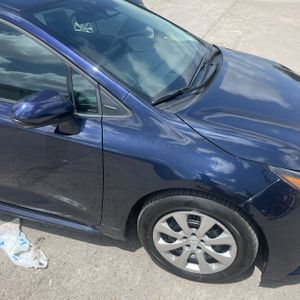 2026 Toyota COROLLA LE thumbnail 11
