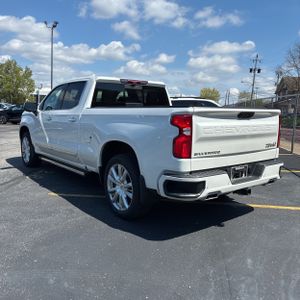 CHEVROLET SILVERADO 1500 HIGH COUNTRY - 5