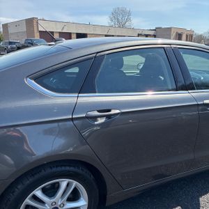 FORD FUSION SE - 9