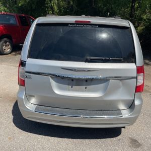 CHRYSLER TOWN & COUNTRY TOURING - 7