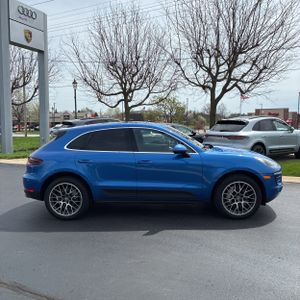 PORSCHE MACAN S - 10
