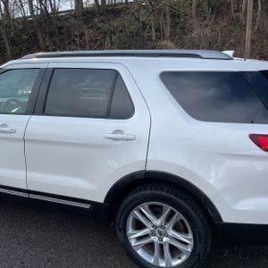 FORD EXPLORER XLT - 6