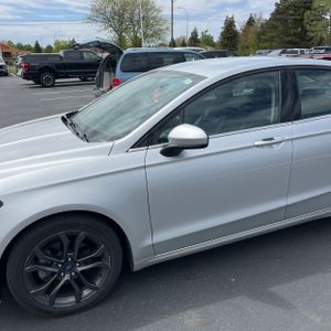 FORD FUSION SE - 2