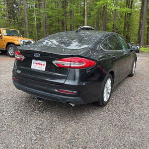 FORD FUSION SE - 8