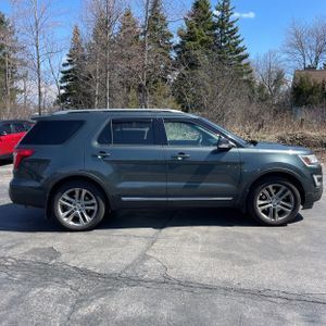 FORD EXPLORER XLT - 10