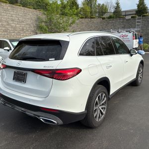 MERCEDES-BENZ GLC - 8