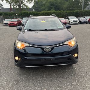 2017 Toyota RAV4 XLE — миниатюра 14