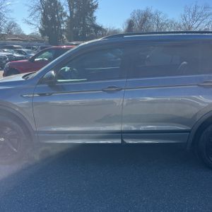 VOLKSWAGEN TIGUAN SE R-LINE BLACK 4MOTION - 4