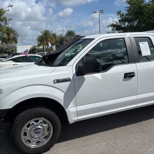 Ford F-150 XL - 2