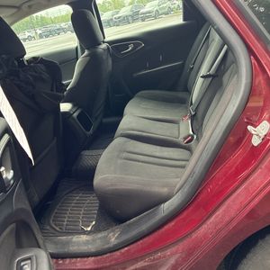 2016 Chrysler 200 LIMITED — миниатюра 33