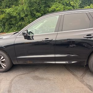 2023 Volvo XC60 B5 CORE photo 4