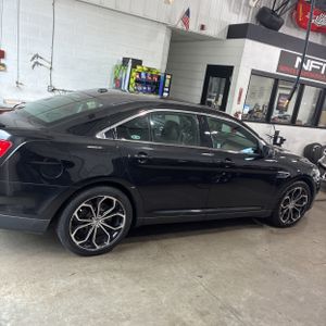 FORD TAURUS SHO - 10