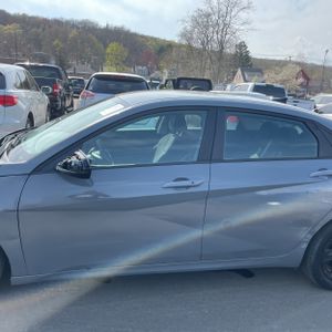 HYUNDAI ELANTRA SEL - 4