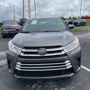 صورة مصغرة 14 لـ 2017 Toyota HIGHLANDER LE